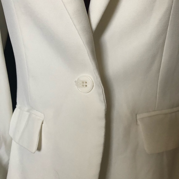 Soft white professional blazer. Great for office. Great price. - Picture 3 of 7